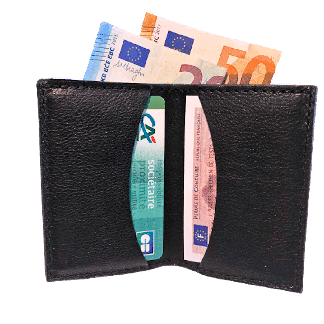 Porte cartes en cuir de couleur noire, tannage végétal, logo Faugier France sur la face avant. Fabrication française.