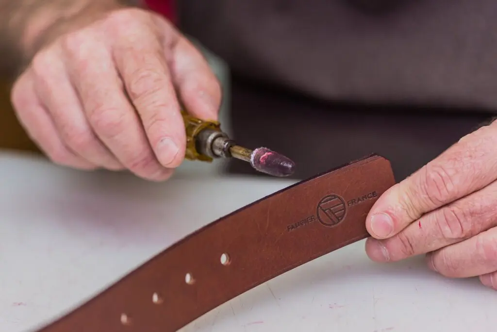La précision du made in France, Cuir Faugier France