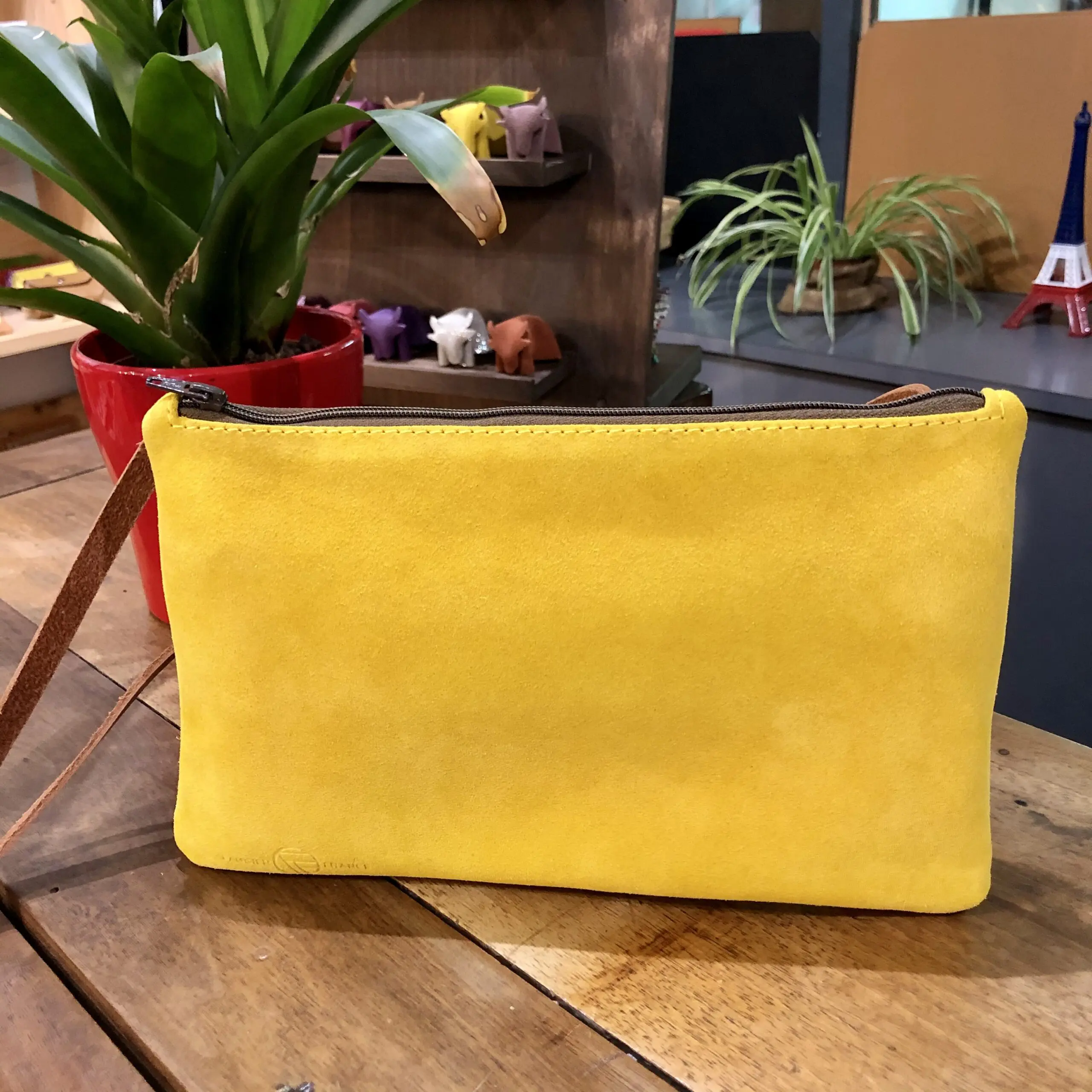 pochette en cuir jaune Faugier France
