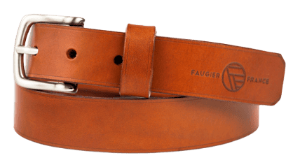 Ceinture en cuir marron avec boucle argentée et logo "Faugier France" gravé, enroulée sur elle-même.