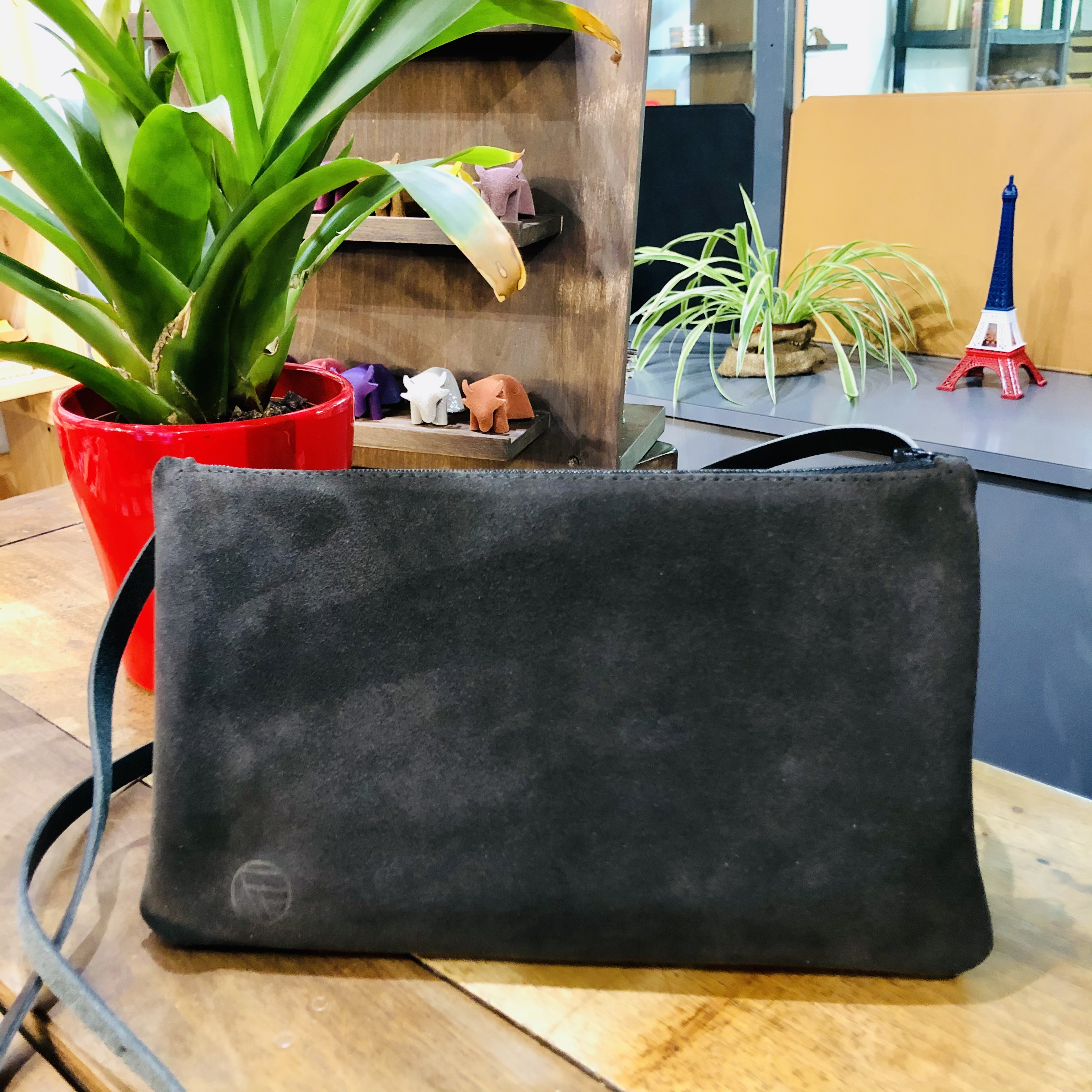 pochette en cuir noir Faugier France